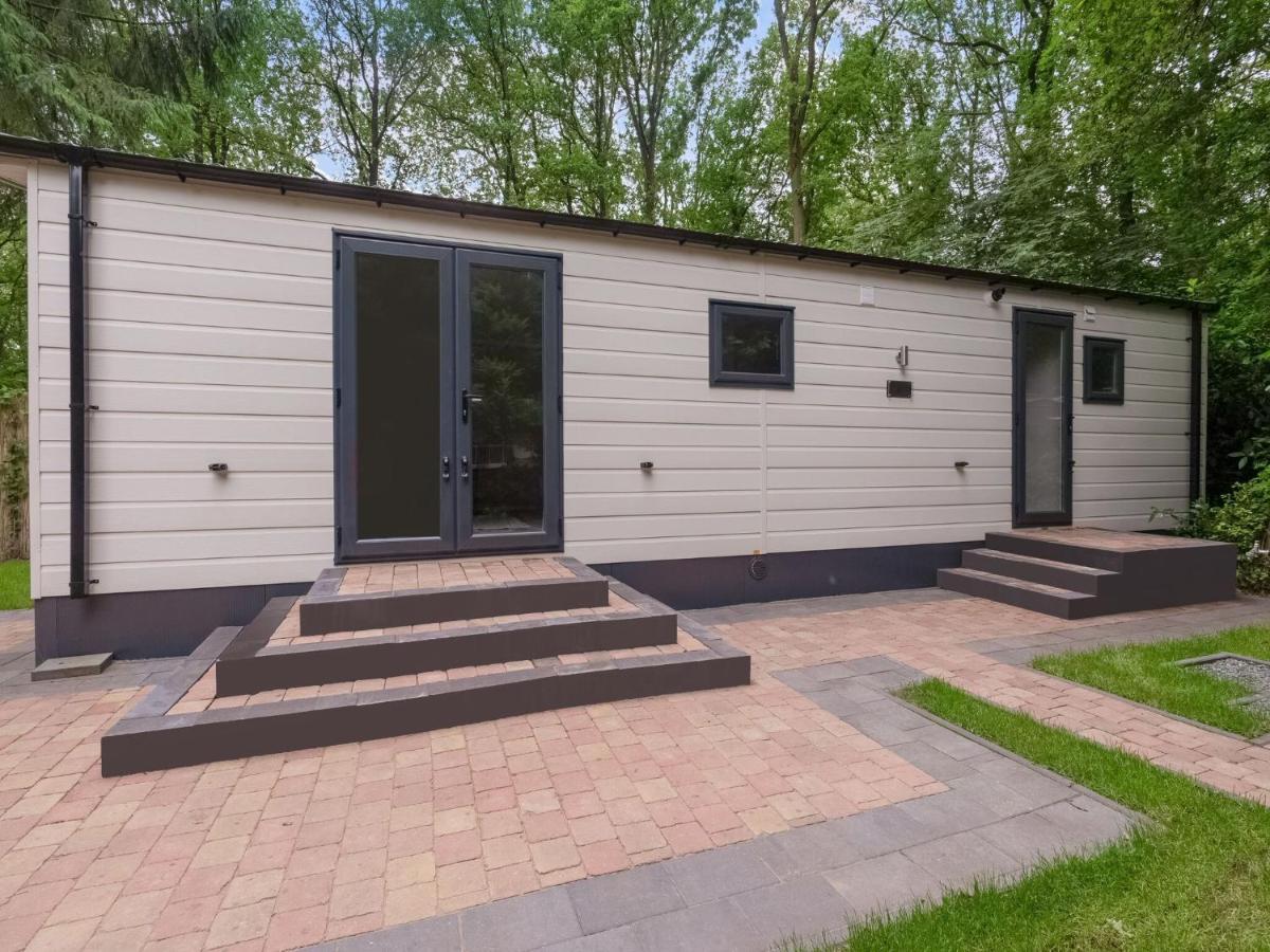 Beautiful Chalet In The Woods With A Shared Pool Vledder Esterno foto